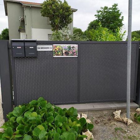 سان جورجيو دي مانتوفا Casa Vacanze I Giardini Di Marzo المظهر الخارجي الصورة